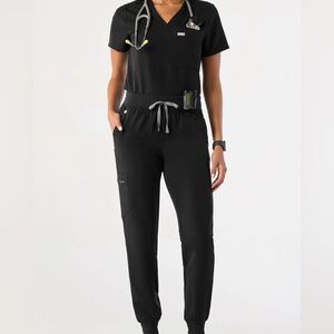 Figs Black Jogger Scrub Set